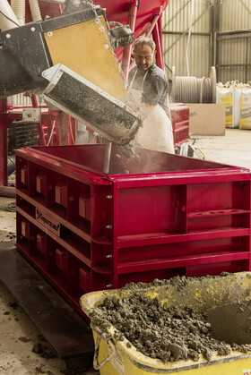Riegel-Erdbau-Recycling-Transport-Betonmischer-2511